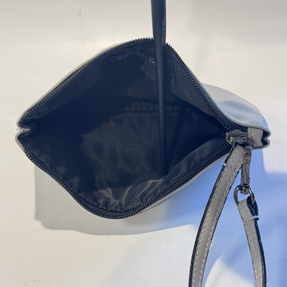 Victoria's Secret Zipper Wristlet Make up Cosmetic Bag (2) Gray & Black Graphics - Picture 4 of 14